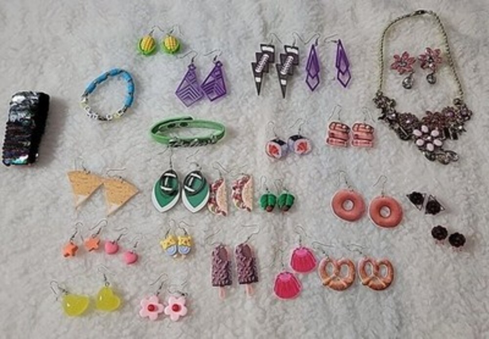 Jewelry CRAFT Lot Junk Repurpose Repair Harvest For Crafts Earring Pairs Youth
